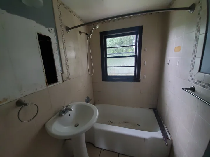 Fixr-Up: Bathroom renovation in progress