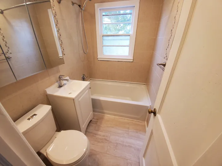 Fixr-Up: Bathroom fixtures and flooring