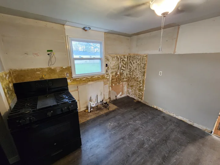Fixr-Up: Kitchen preparation — sink wall