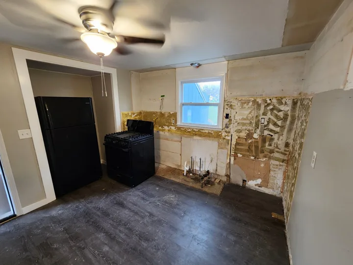 Fixr-Up: Kitchen demolition — room view